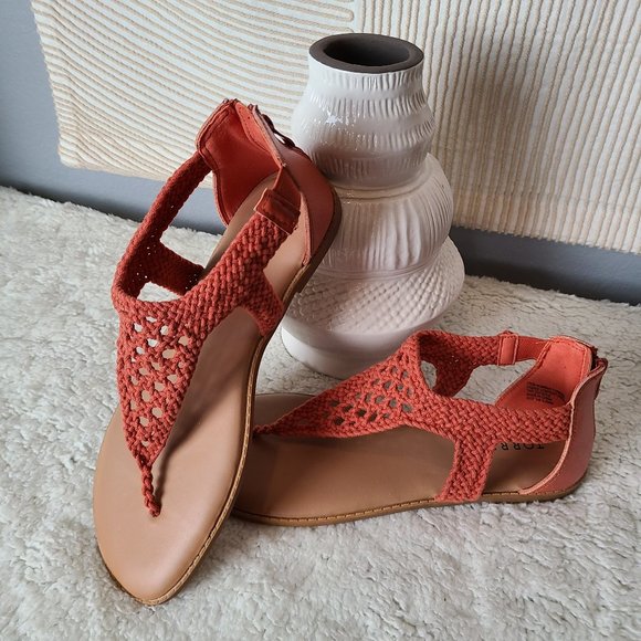Torrid Shoes - Burnt Orange Crochet T-Strap Sandal - Size 8.5W - NWOT